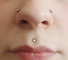 Piercing-labbro-medusa