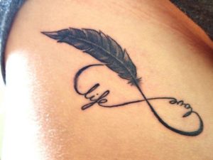 Tatuaggio-infinito-piuma