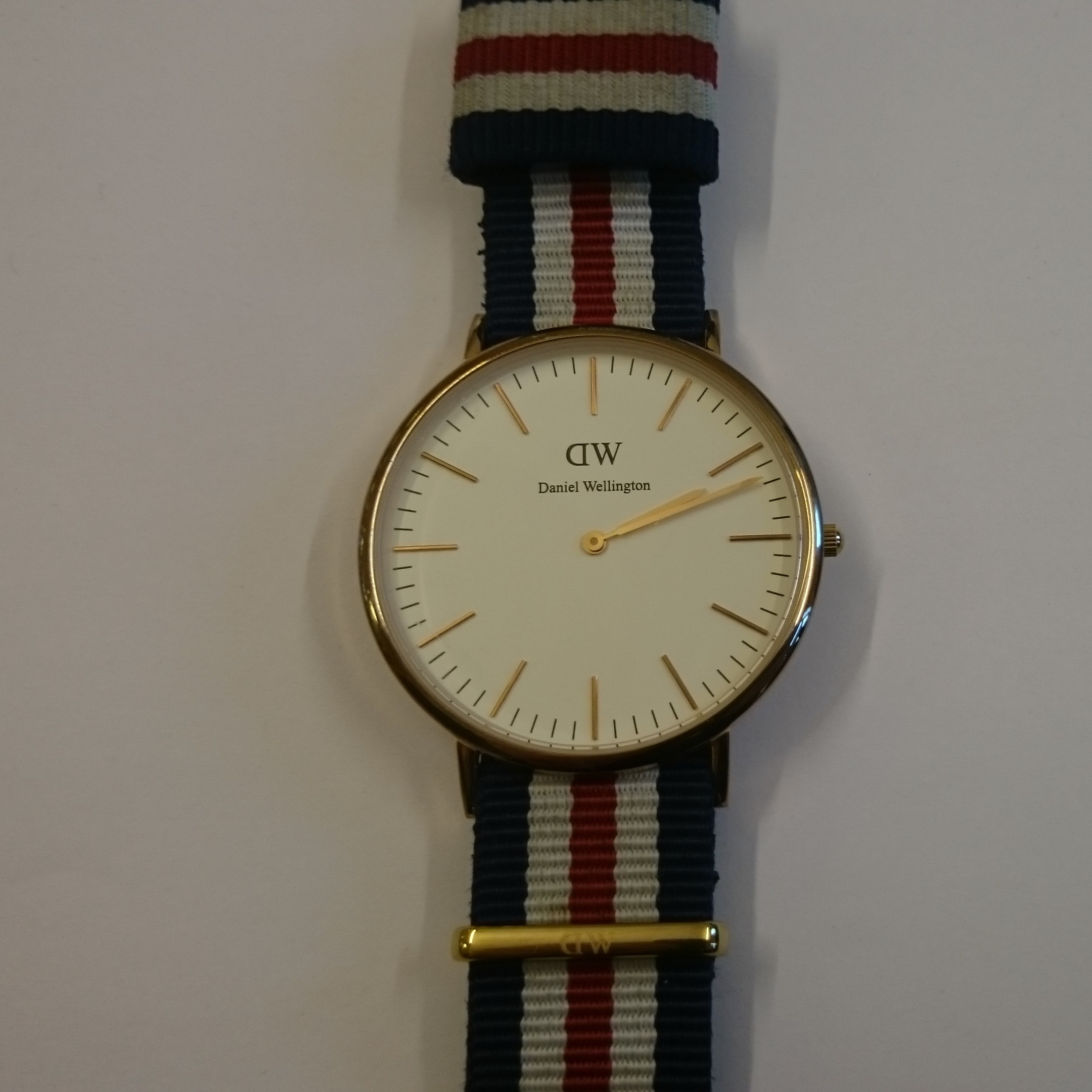 Orologio Daniel Wellington Classic Sheffield - Cinturino Pelle Nera, Quadrante 36mm, Resistente All'Acqua